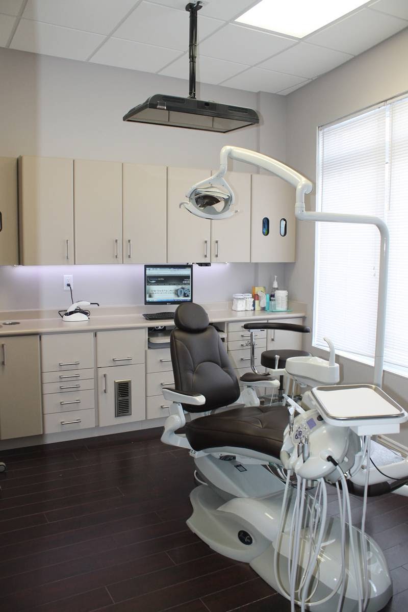 Mapleridge Family Cosmetic Dentists | 10175 Keele St #4, Maple, ON L6A 3Y9, Canada | Phone: (289) 809-0015