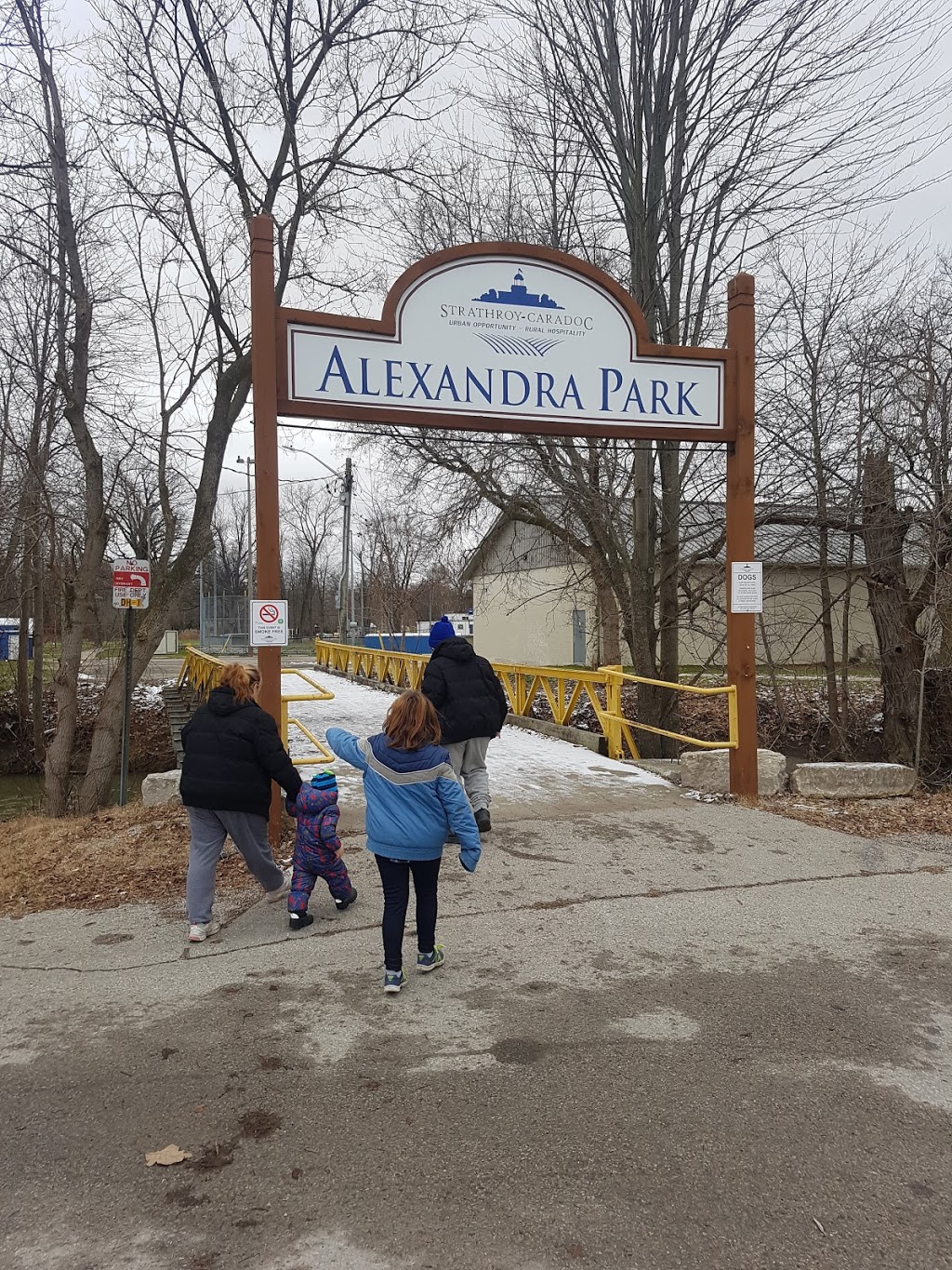 Strathroy Rotary Splash Pad | 280 Caradoc St N, Strathroy, ON N7G 2M8, Canada