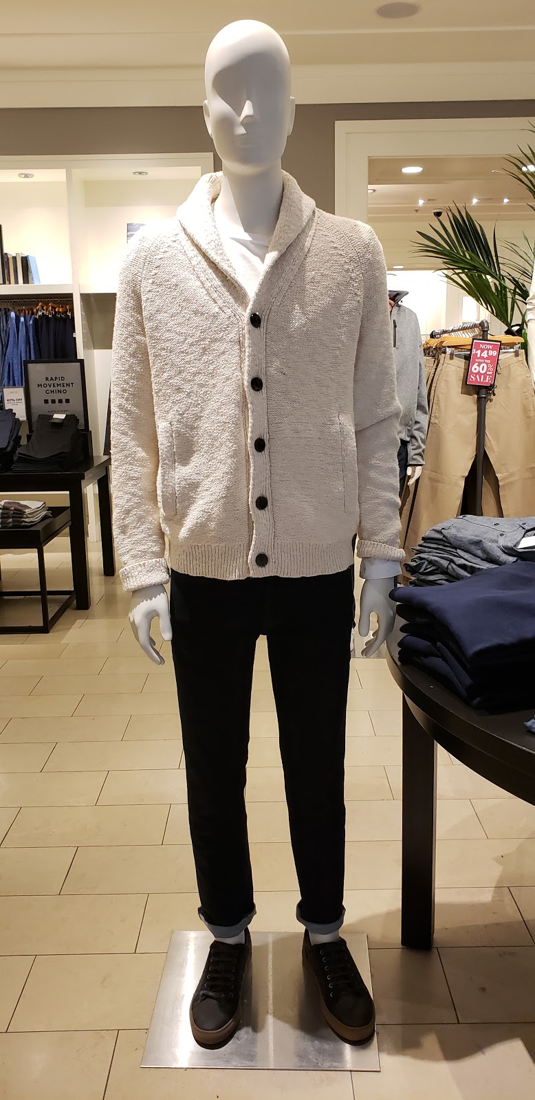 Banana Republic | 900 Maple Ave, Burlington, ON L7S 2J8, Canada | Phone: (905) 634-1100