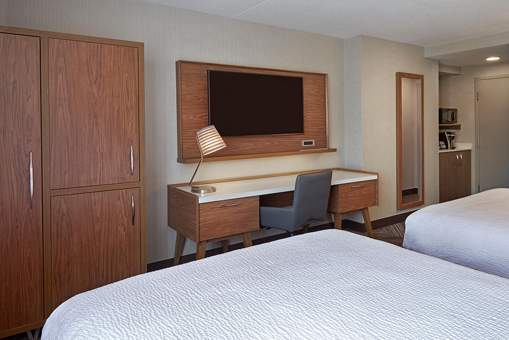 Four Points by Sheraton Hamilton - Stoney Creek | 49 Goderich Rd, Hamilton, ON L8E 4W8, Canada | Phone: (905) 578-1212