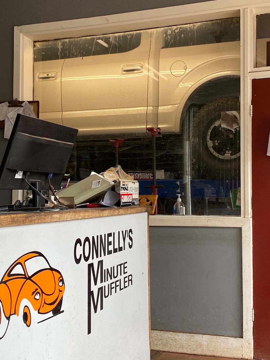 Connellys Minute Muffler | 93 Rubidge St, Peterborough, ON K9J 3N3, Canada | Phone: (705) 743-5170