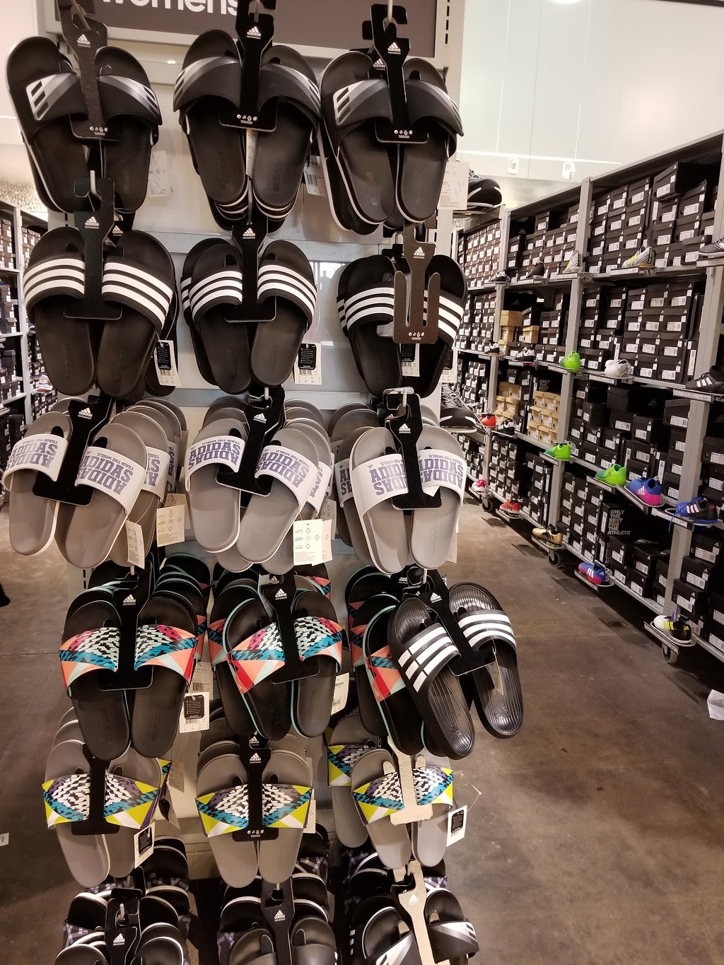 adidas Outlet Store - Heartland Town Centre | Heartland Town Centre, 5935 Mavis Rd Unit #1, Mississauga, ON L5R 3T7, Canada | Phone: (905) 267-0120