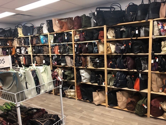 Leclerc Chaussures | 1495 Rue des Tanneurs, Québec, QC G1N 4S7, Canada | Phone: (418) 682-5533