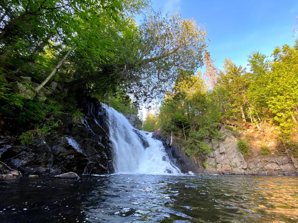 Centre DAcces A La Nature | 2424 Chemin du Lac Quenouille, Lac-Supérieur, QC J0T 1P0, Canada | Phone: (819) 688-3212