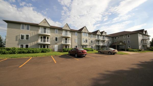 Cambridge Court Apartments | 10 Brookside Dr, Moncton, NB E1E 4M8, Canada | Phone: (833) 258-9494