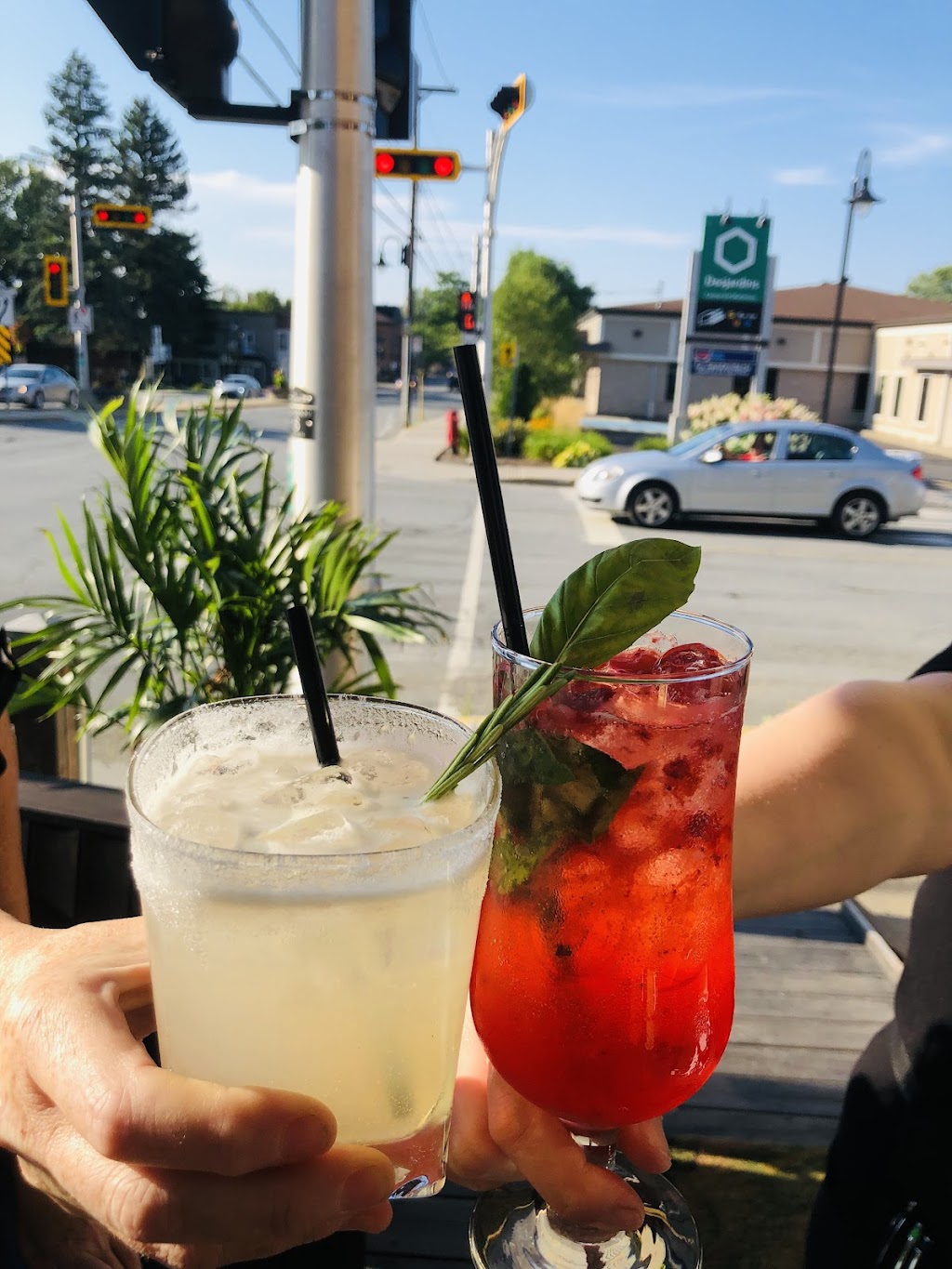 Madame Fortin - Bière & Bouffe | 4920 Rue Foster, Waterloo, QC J0E 2N0, Canada | Phone: (450) 734-4004