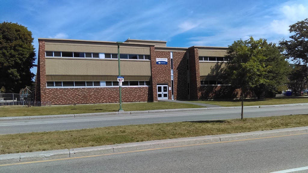 École Côte-Du-Nord | 15 Rue des Groseilliers, Gatineau, QC J8Z 1M4, Canada | Phone: (819) 771-9773