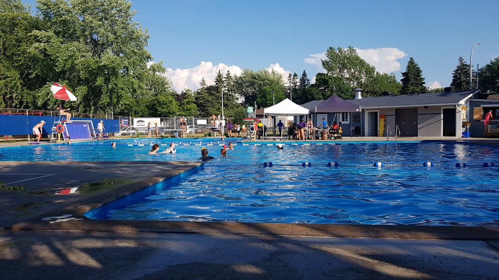 Elm Park swimming pool | 532 Rue Montcalm, Dollard-des-Ormeaux, QC H9G 1K3, Canada | Phone: (514) 620-9747