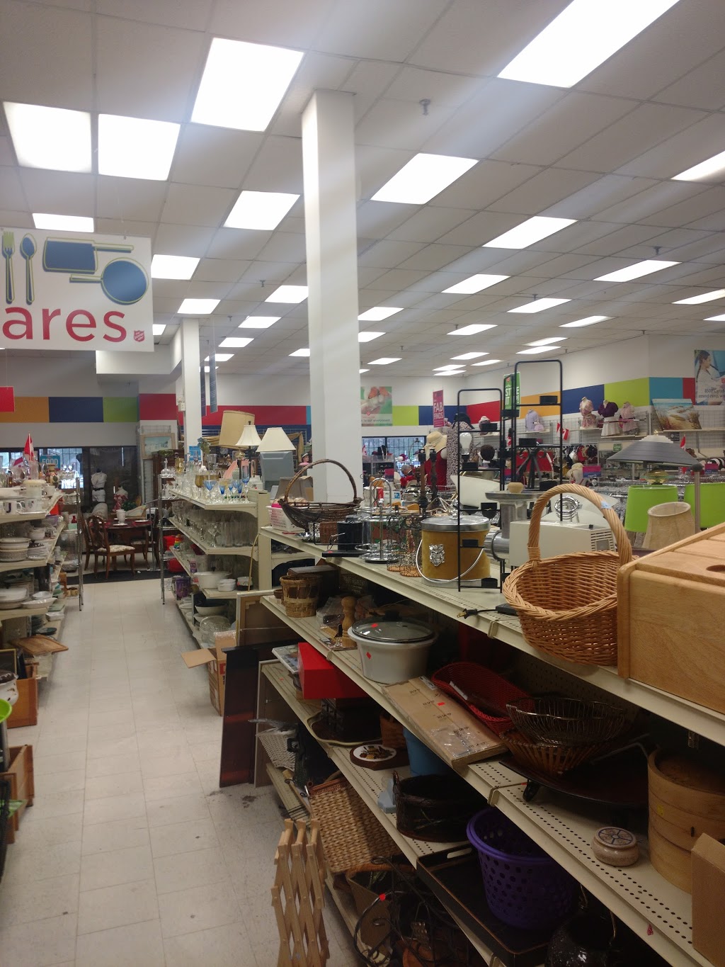 The Salvation Army Thrift Store | 2339 Ogilvie Rd, Gloucester, ON K1J 8M6, Canada | Phone: (613) 745-2881