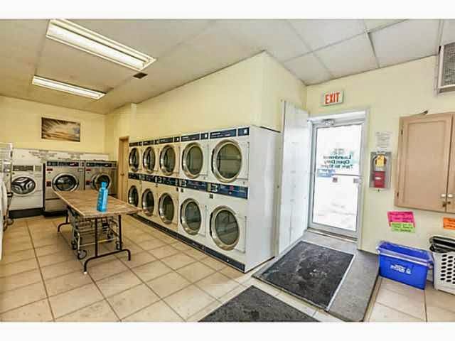 Coldwater Laundromat | 19 Michael Anne Dr, Coldwater, ON L0K 1E0, Canada | Phone: (705) 686-3321