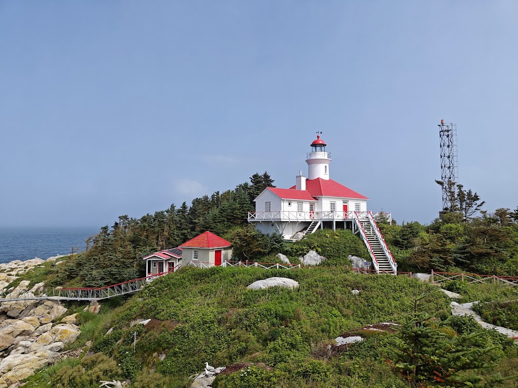 Brandy Pot Island Lighthouse | 200 Rue Hayward, Rivière-du-Loup, QC G5R 3Y9, Canada | Phone: (877) 867-1660