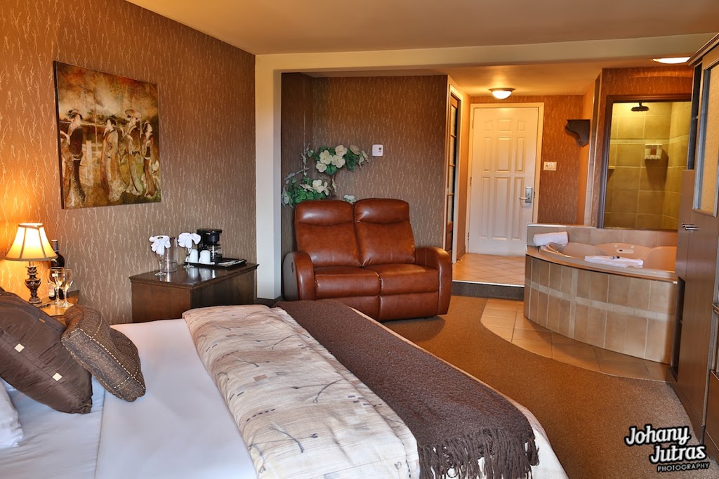 Hotel-Motel Drummond | 105 Boulevard Saint-Joseph O, Drummondville, QC J2E 1A4, Canada | Phone: (819) 478-4614