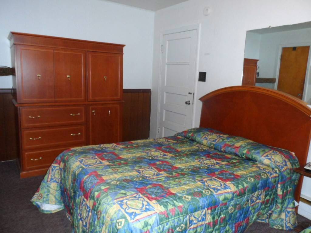 Jade Inn Motel | 2529 Grand Island Blvd, Grand Island, NY 14072, USA | Phone: (716) 773-8026