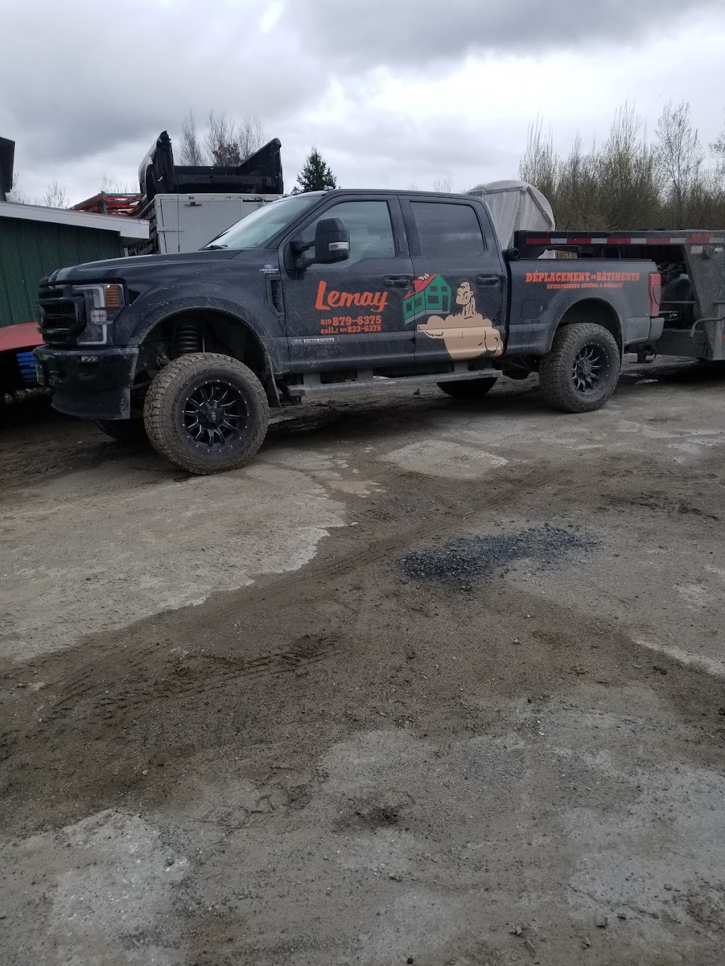 Lemay Sebastien Déplacement De Bâtiments | 23 Ch St-Georges N, Danville, QC J1T 1S8, Canada | Phone: (819) 879-6375