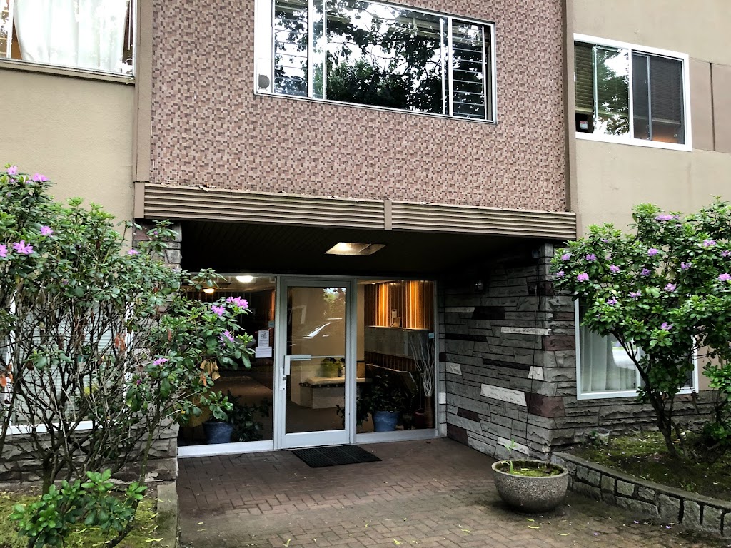 Faircrest Apartment | 3115 Quebec St, Vancouver, BC V5T 3B3, Canada | Phone: (604) 537-4077