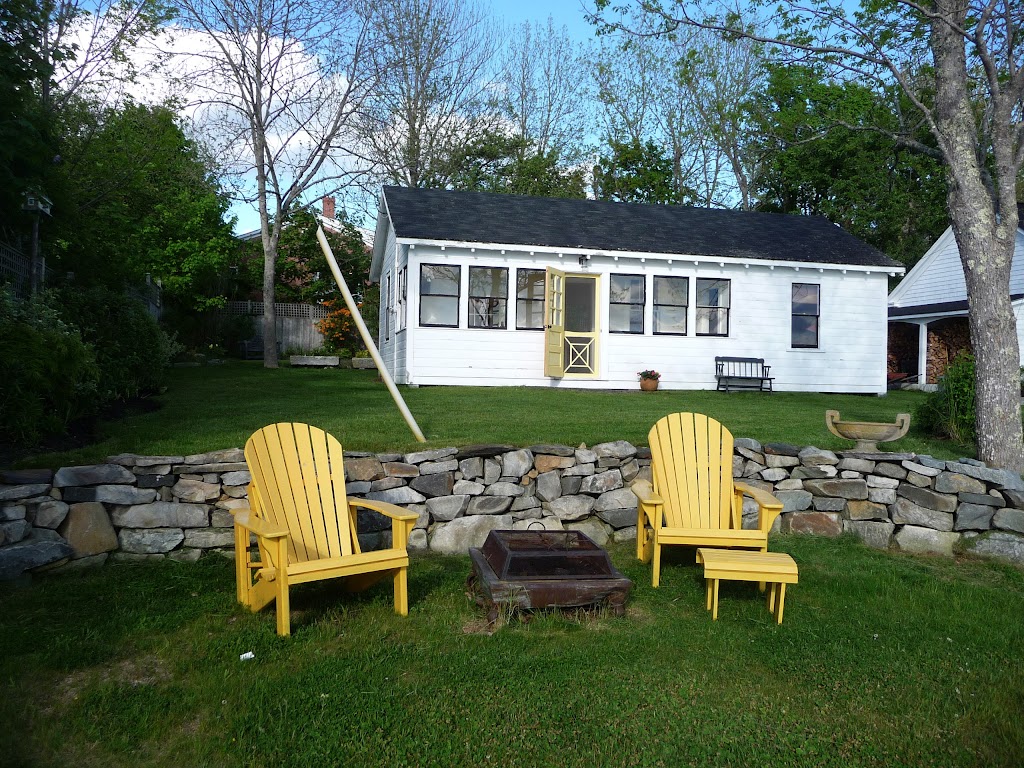 Sandy Lane Vacation Rentals | 135 Water St, Shelburne, NS B0T 1W0, Canada | Phone: (902) 875-2729