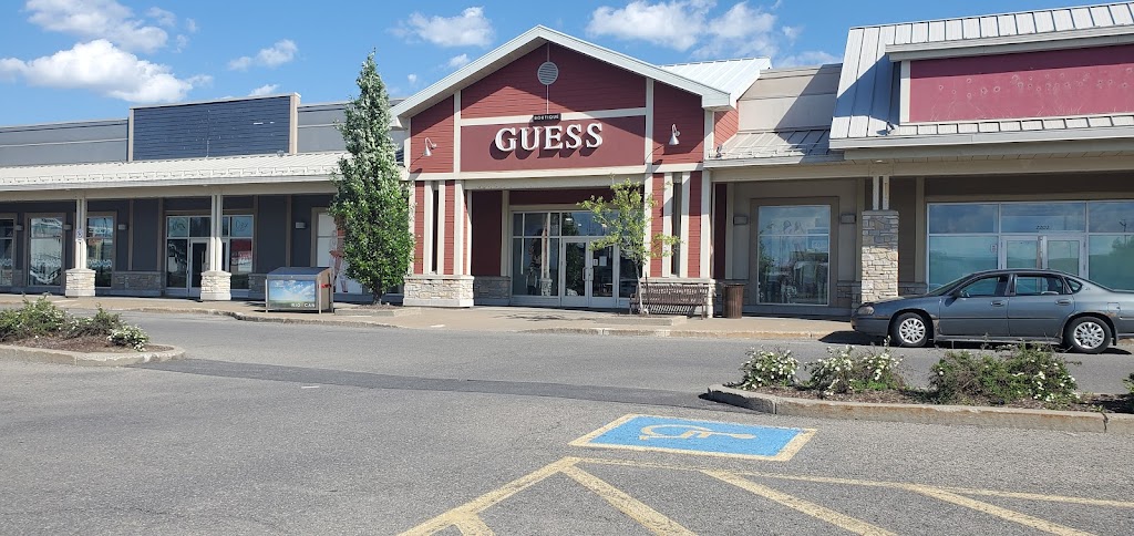 GUESS Factory | 2198 A. Chomedey Unit 19C, Laval, QC H7X 4G8, Canada | Phone: (450) 689-2499