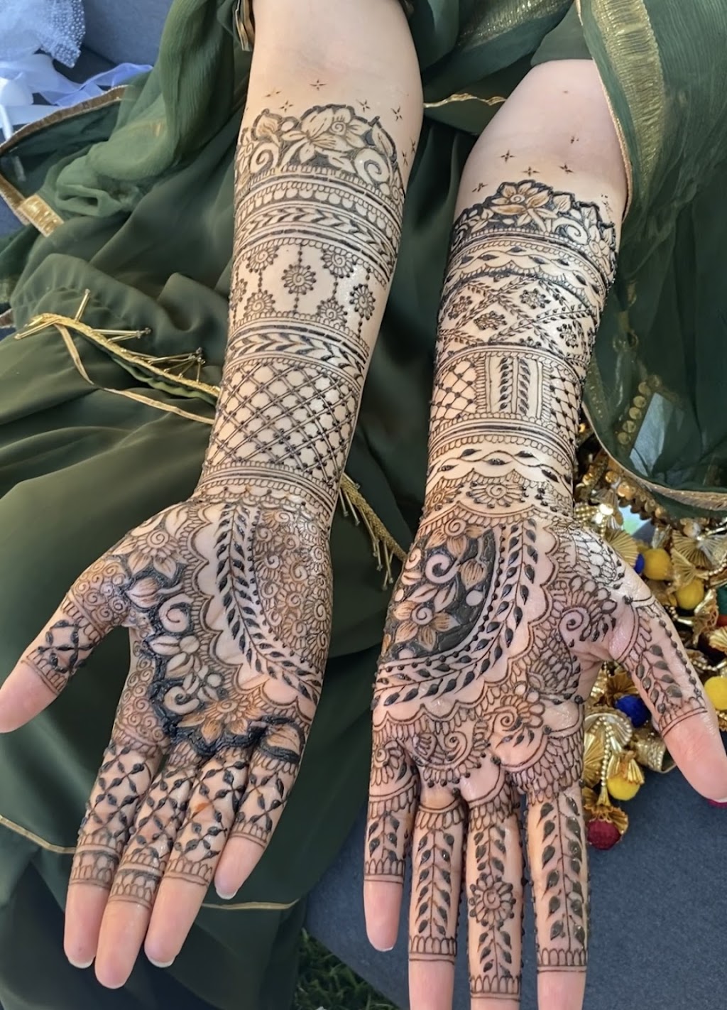 The Henna Connect | 5030 Heatherleigh Ave, Mississauga, ON L5V 2G7, Canada | Phone: (647) 402-8786