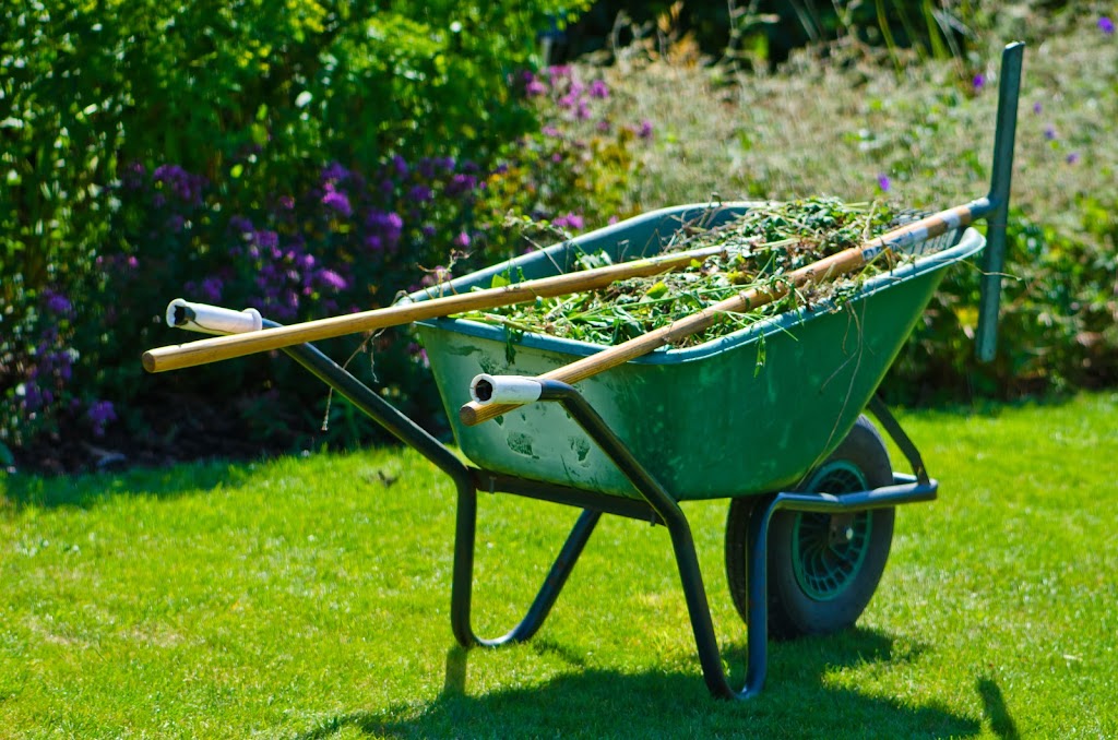 English Country Gardening | 660 Stewart Mountain Rd, Victoria, BC V9B 6J8, Canada | Phone: (250) 812-8563