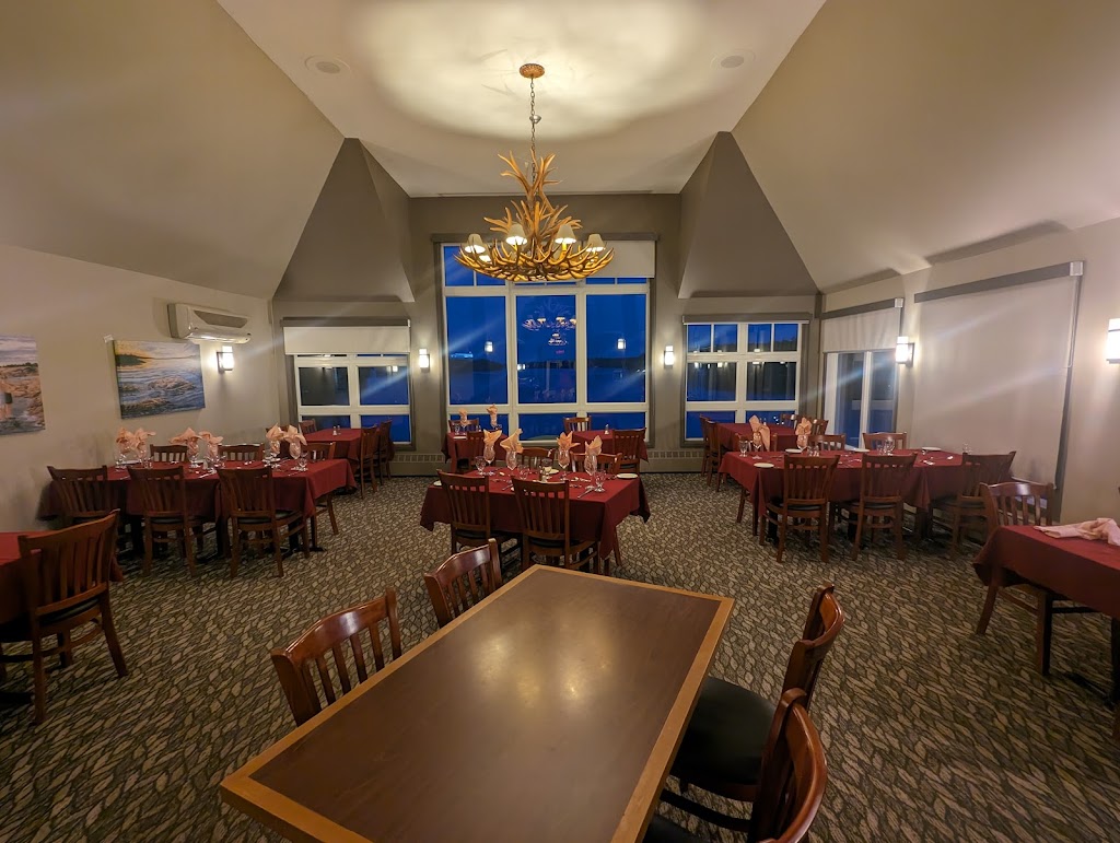 Windows Restaurant at Rocky Crest | 20 Barnwood Dr, MacTier, ON P0C 1H0, Canada | Phone: (800) 263-5763