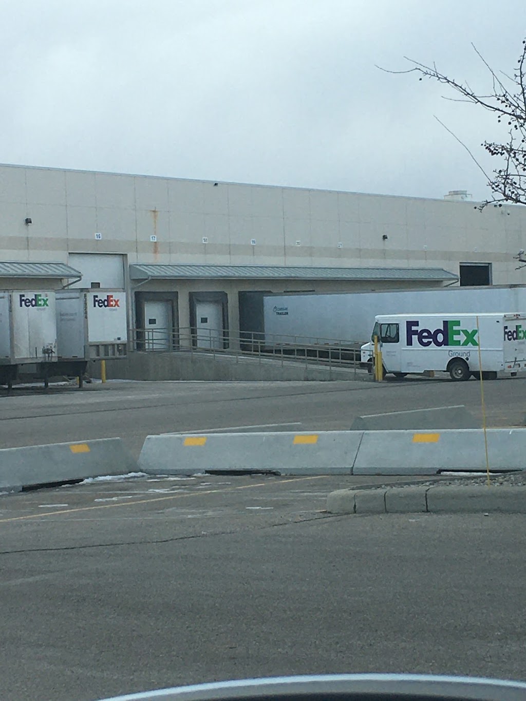 FedEx Ground Terminal | 46 Aero Dr NE, Calgary, AB T2E 8Z9, Canada | Phone: (800) 463-3339