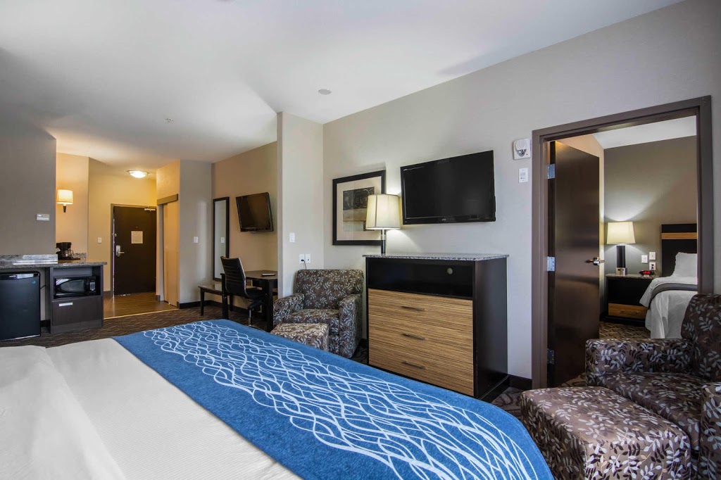 Comfort Inn & Suites | 120 Town Crest Rd, Fort Saskatchewan, AB T8L 0G7, Canada | Phone: (780) 998-4000