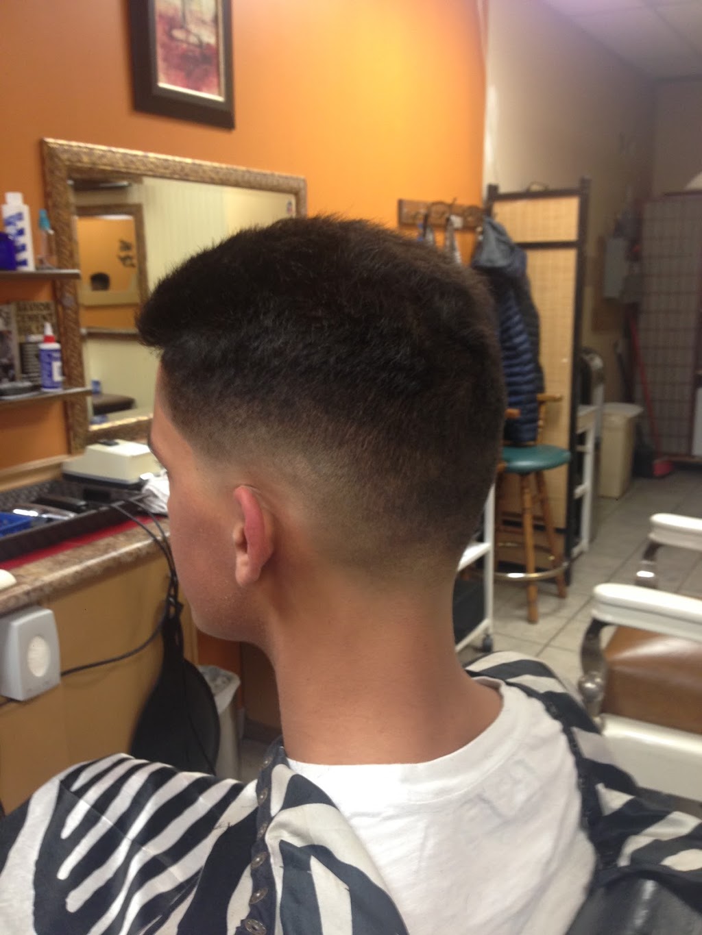 VIP Cuts | 1614 Lesperance Rd, Windsor, ON N8N 1Y3, Canada | Phone: (519) 817-4202