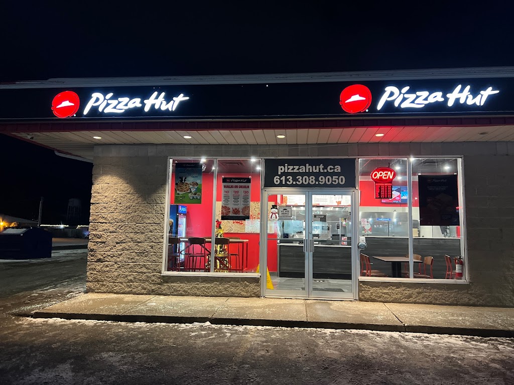 pizza hut | 2 Dairy Ave, Napanee, ON K7R 3T1, Canada | Phone: (613) 308-9050