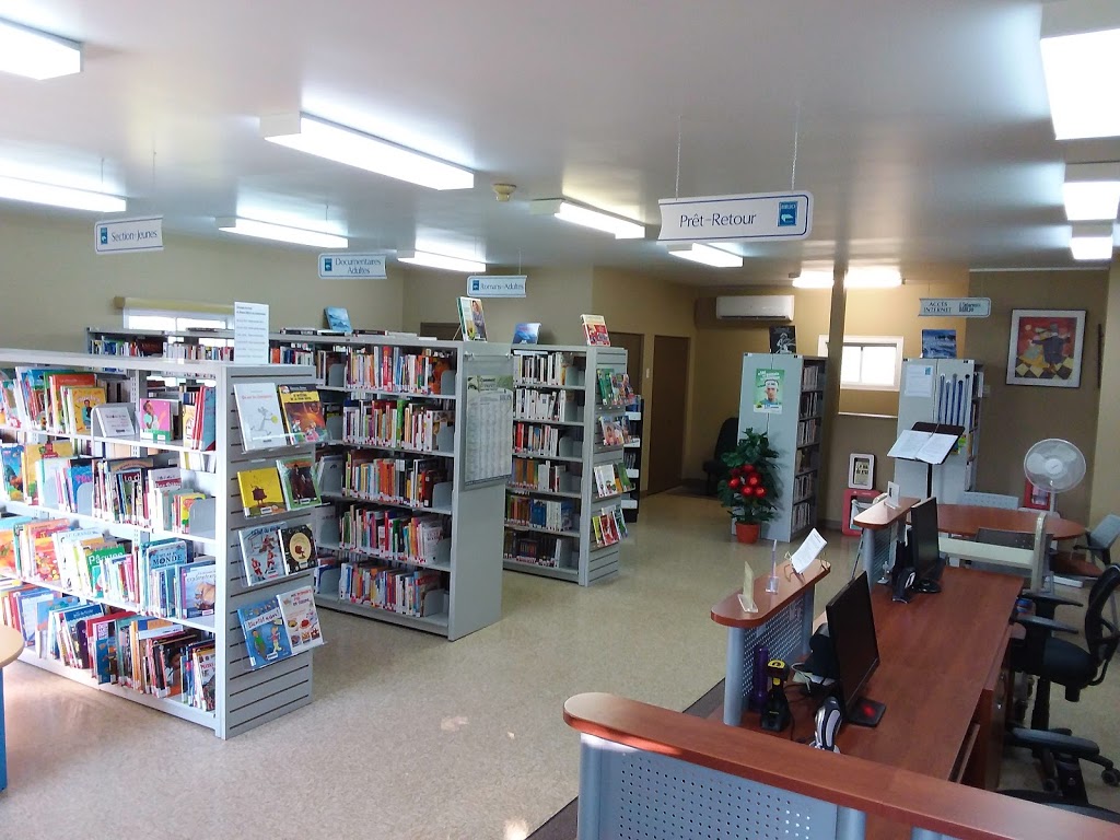 Bibliothèque municipale de Saint-Clet | 25 Rue Piché, Saint-Clet, QC J0P 1S0, Canada | Phone: (450) 456-3175