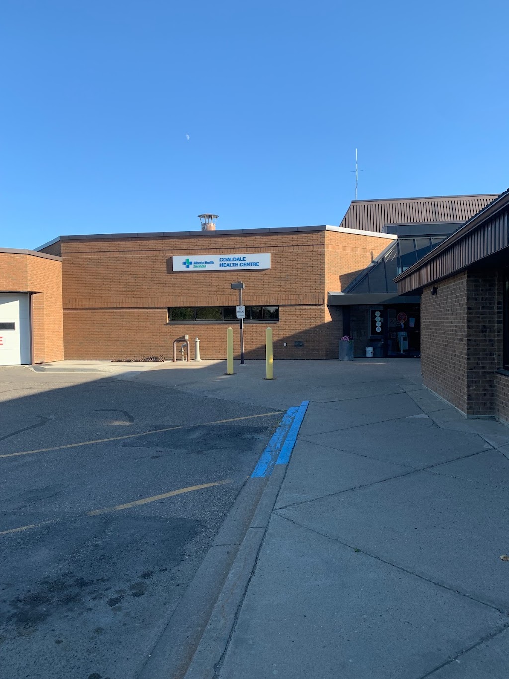 Coaldale Health Centre | 2100 11th St, Coaldale, AB T1M 1L2, Canada | Phone: (403) 345-3075