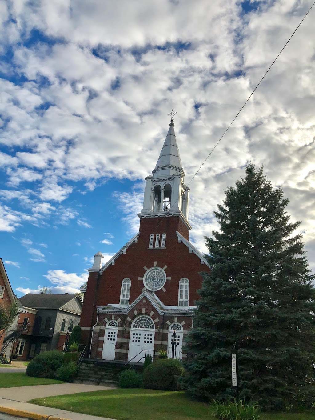 Église catholique Saint-Thomas-d’Aquin | 413 Rue Main, Hudson, QC J0P 1H0, Canada | Phone: (450) 458-5322