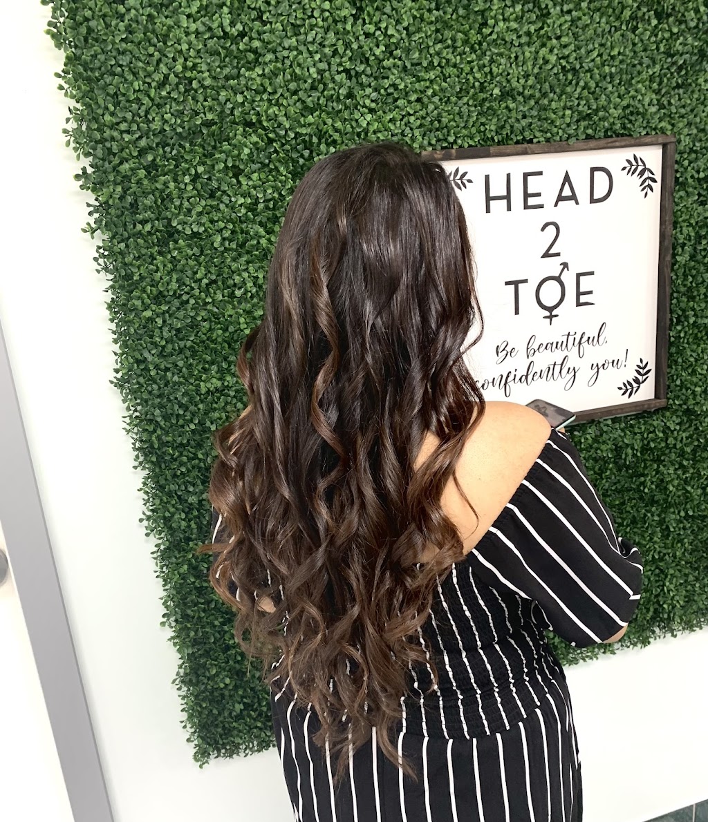 Head 2 Toe Hair & Nail | 685 Munroe Ave, Winnipeg, MB R2K 1J1, Canada | Phone: (204) 654-0289