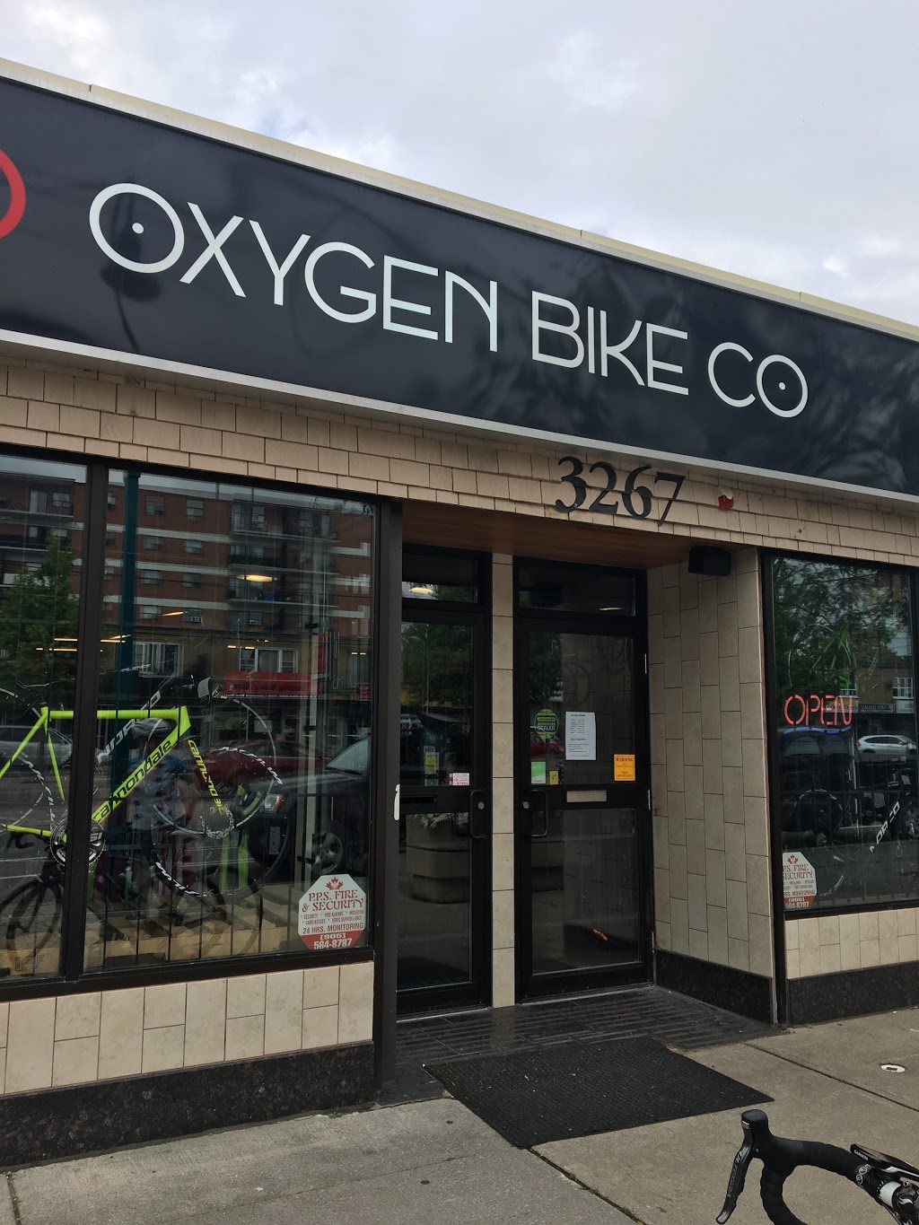 Oxygen Bike Co. | 3267 Lake Shore Blvd W, Etobicoke, ON M8V 1M2, Canada | Phone: (416) 259-2453