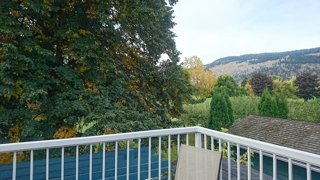 Sunny Shuswap B&B | 302 Arbutus St, Chase, BC V0E 1M0, Canada | Phone: (250) 612-8162