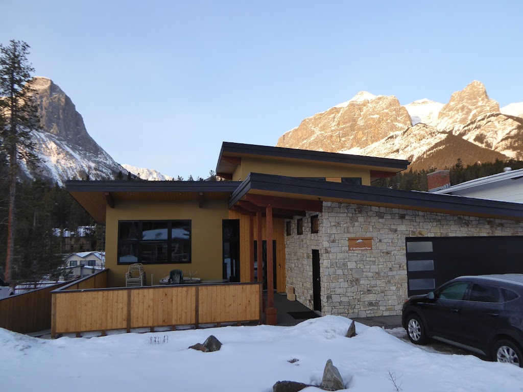 4Peaks Rocky Mountain Home | 17 MacDonald Pl, Canmore, AB T1W 2N1, Canada | Phone: (403) 869-6200