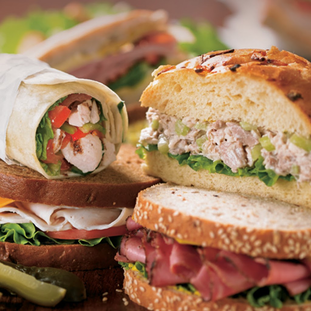 Druxys Famous Deli | 255 Consumers Rd Unit #200A, North York, ON M2J 1R4, Canada | Phone: (416) 773-1015