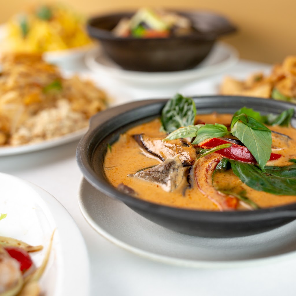 Thai Basil Toronto | 467 Bloor St W, Toronto, ON M5S 1X9, Canada | Phone: (416) 840-9988