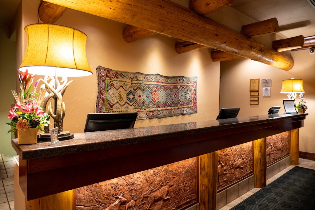 Banff Caribou Lodge & Spa | 521 Banff Ave, Banff, AB T1L 1H8, Canada | Phone: (800) 563-8764