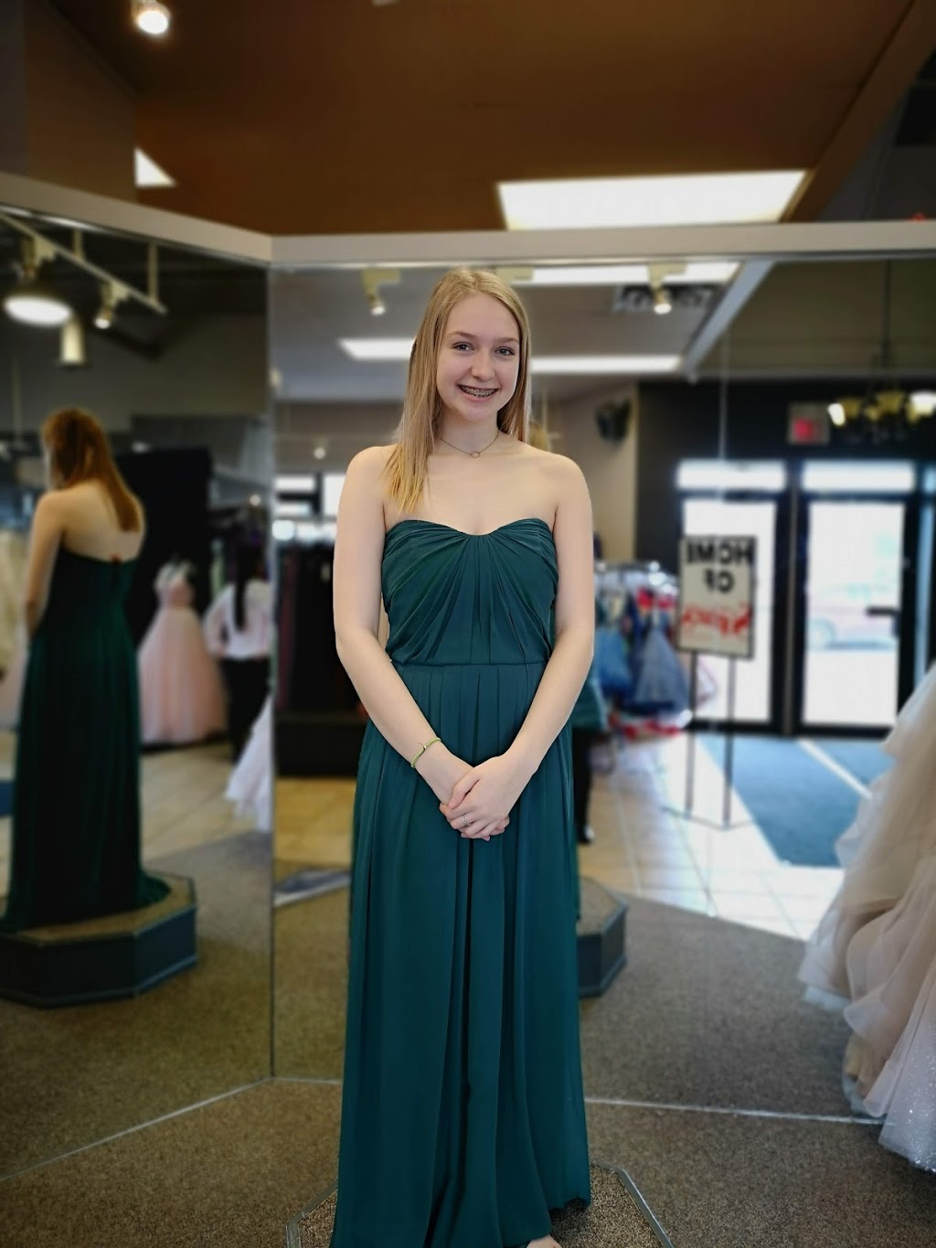 Sophies Gown Shoppe | 1780 King St E, Kitchener, ON N2G 2P1, Canada | Phone: (519) 745-8545
