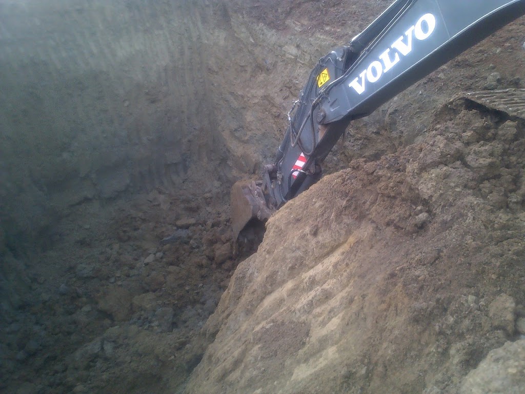 Walton Excavating Ltd | 6496 Ranworth Rd, Port Alberni, BC V9Y 8L7, Canada | Phone: (250) 720-1881