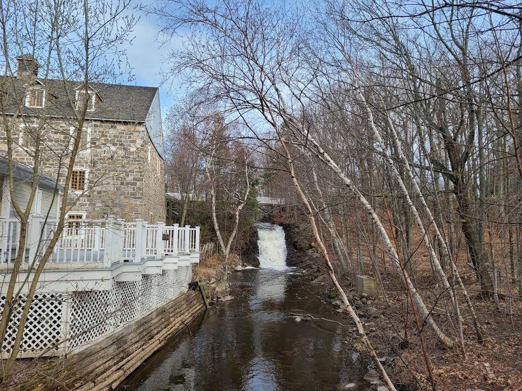 The Seigneurie des Aulnaies | 525 Rte de la Seigneurie, Saint-Roch-des-Aulnaies, QC G0R 4E0, Canada | Phone: (418) 354-2800