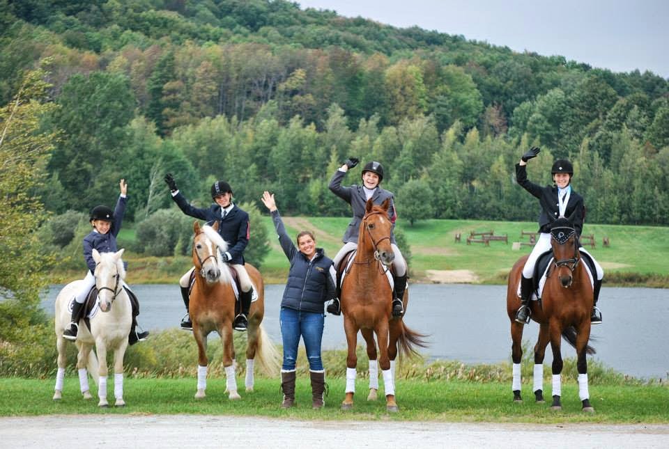 Centre Equestre Rosa Bella | 100 Chemin du Coteau-de-Trèfle S, Saint-Jean-sur-Richelieu, QC J2W 1B6, Canada | Phone: (514) 703-6697