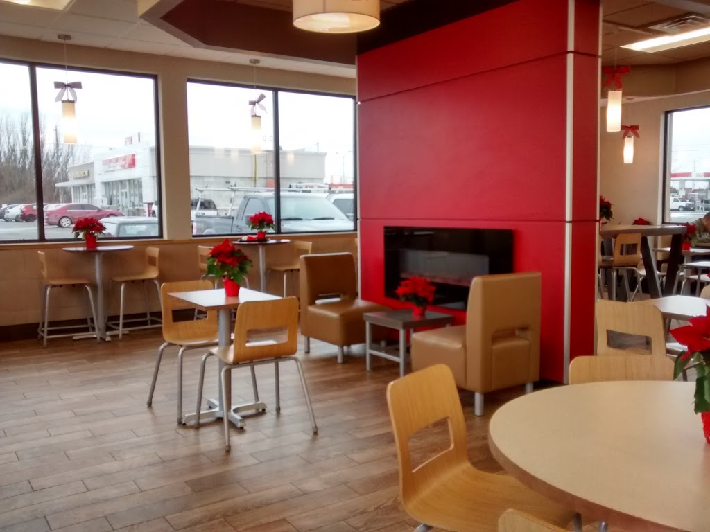 Wendys | 415 Woodlawn Rd W, Guelph, ON N1H 7M1, Canada | Phone: (519) 821-0999