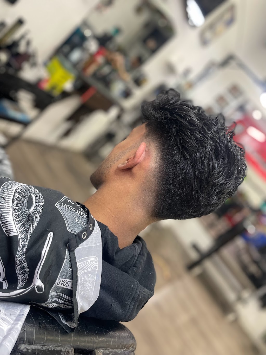 Eivans barbershop | 9952 Glendon Dr Unit 4, Komoka, ON N0L 1R0, Canada | Phone: (226) 700-7772