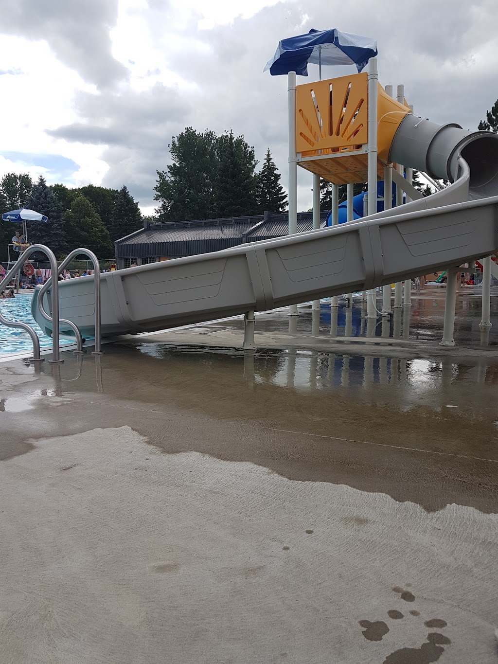 Piscine municipale extérieure de Joliette | 130 Rue Fabre, Joliette, QC J6E 4R4, Canada | Phone: (450) 753-8060