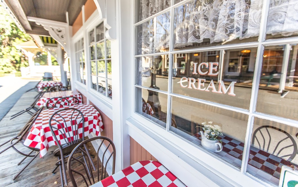 Ice Cream Parlour | 6501 Deer Lake Ave, Burnaby, BC V5G 3T6, Canada | Phone: (604) 297-4565