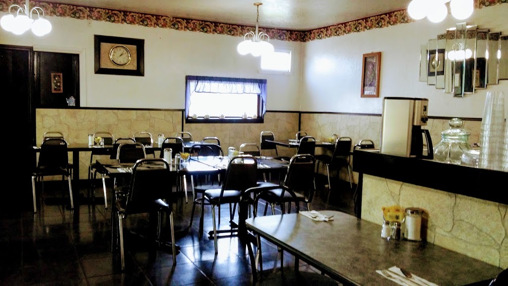 Family Favourite Restaurant | 4414 NB-106, Petitcodiac East, NB E4Z 3L6, Canada | Phone: (506) 756-8050