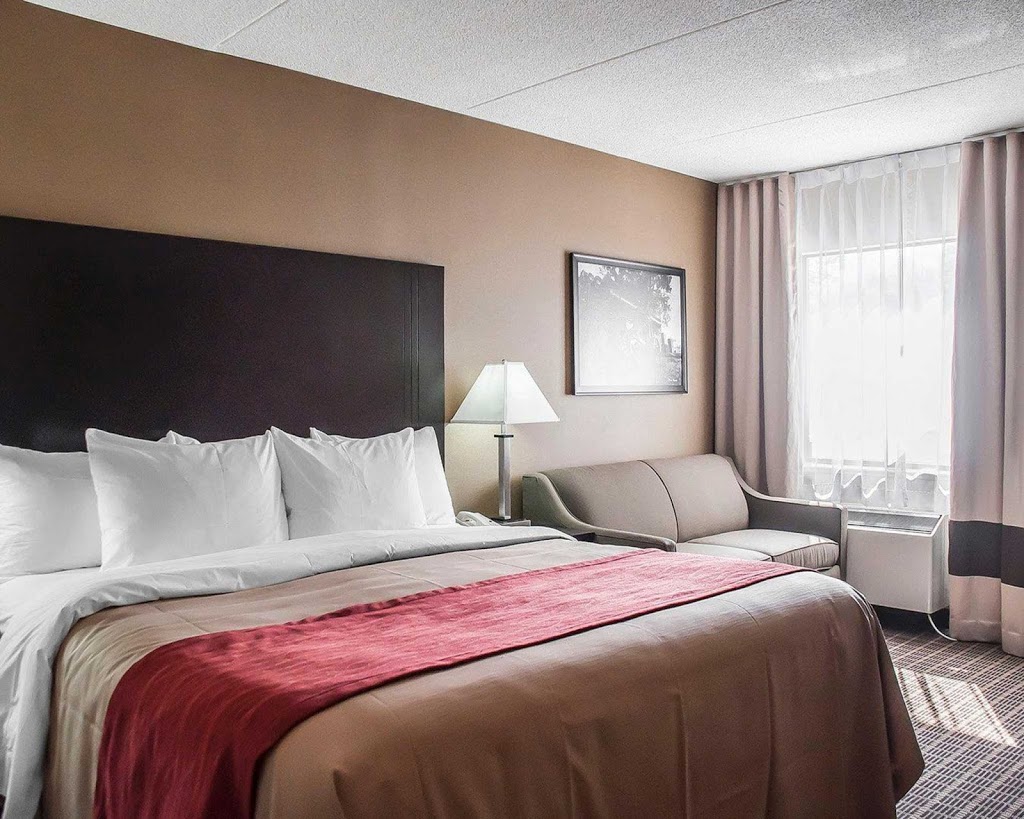 Comfort Inn | 1 Hospitality Dr, Fort Erie, ON L2A 6G1, Canada | Phone: (905) 871-8500