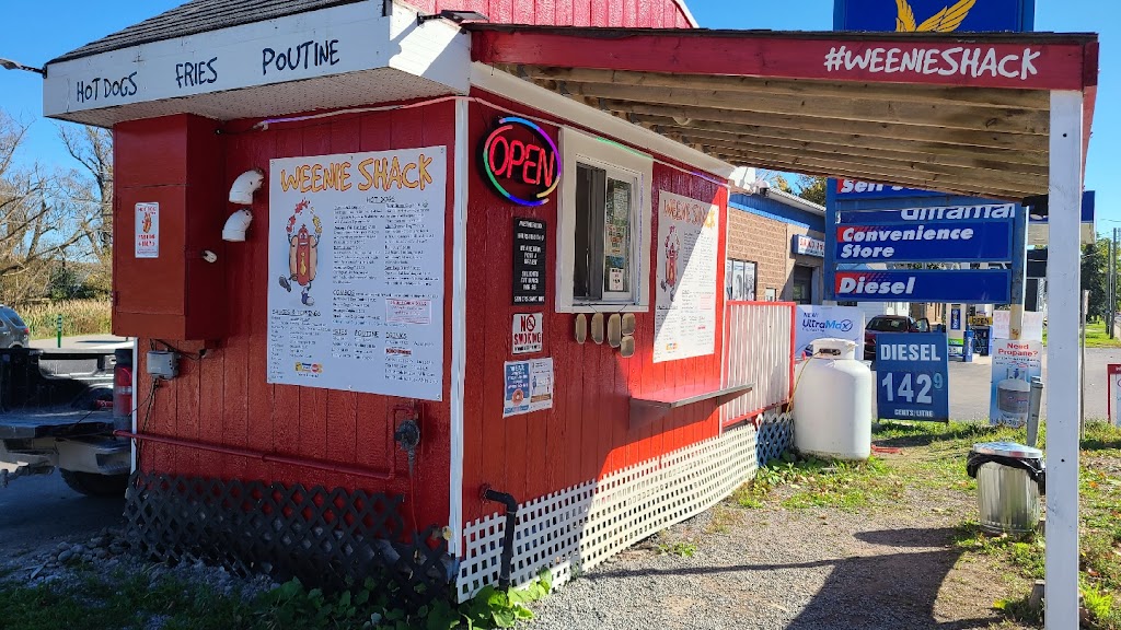 Weenie Shack | 15829 Simcoe St, Port Perry, ON L9L 1N5, Canada | Phone: (289) 802-2033