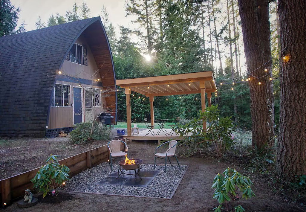 Five Firs Cottage | 5963 Skookumchuck Rd, Sechelt, BC V7Z 0E1, Canada | Phone: (604) 229-5560